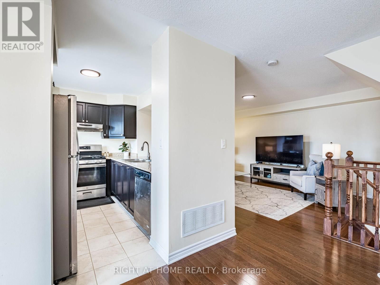1759 COPELAND CIRCLE Image 17