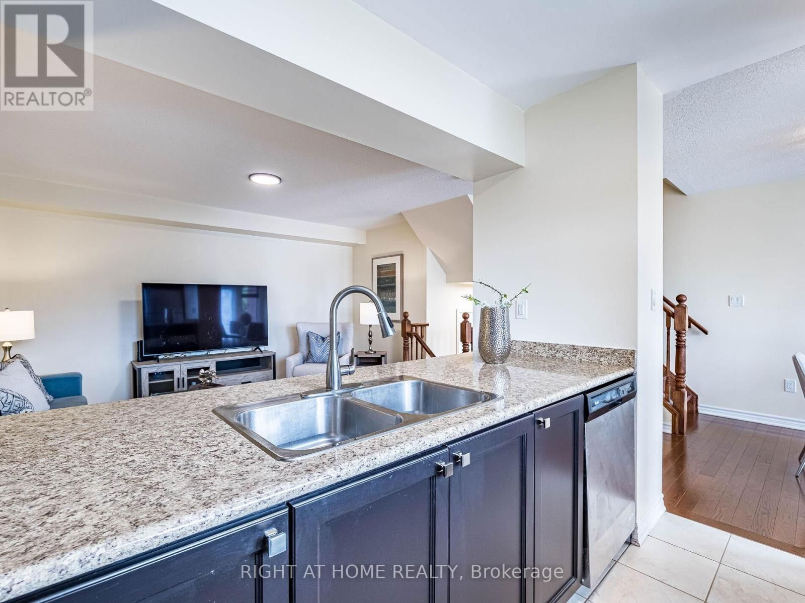1759 COPELAND CIRCLE Image 22