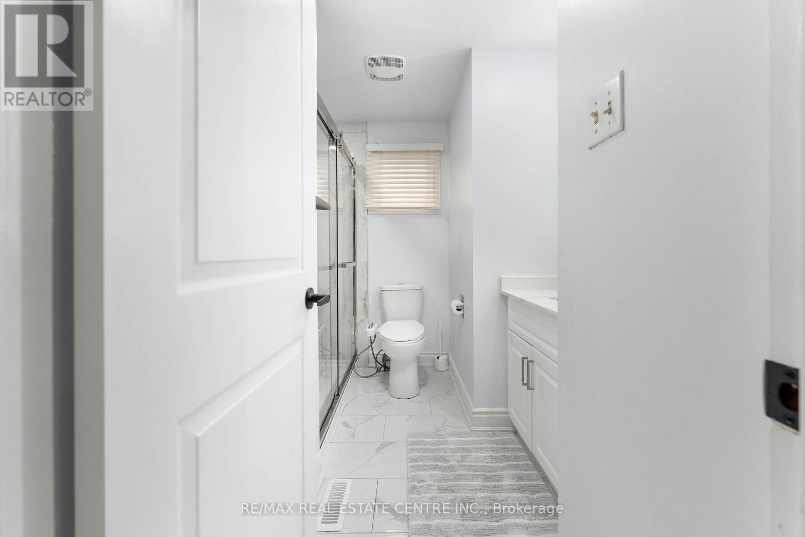 44 ABELARD AVENUE Image 22
