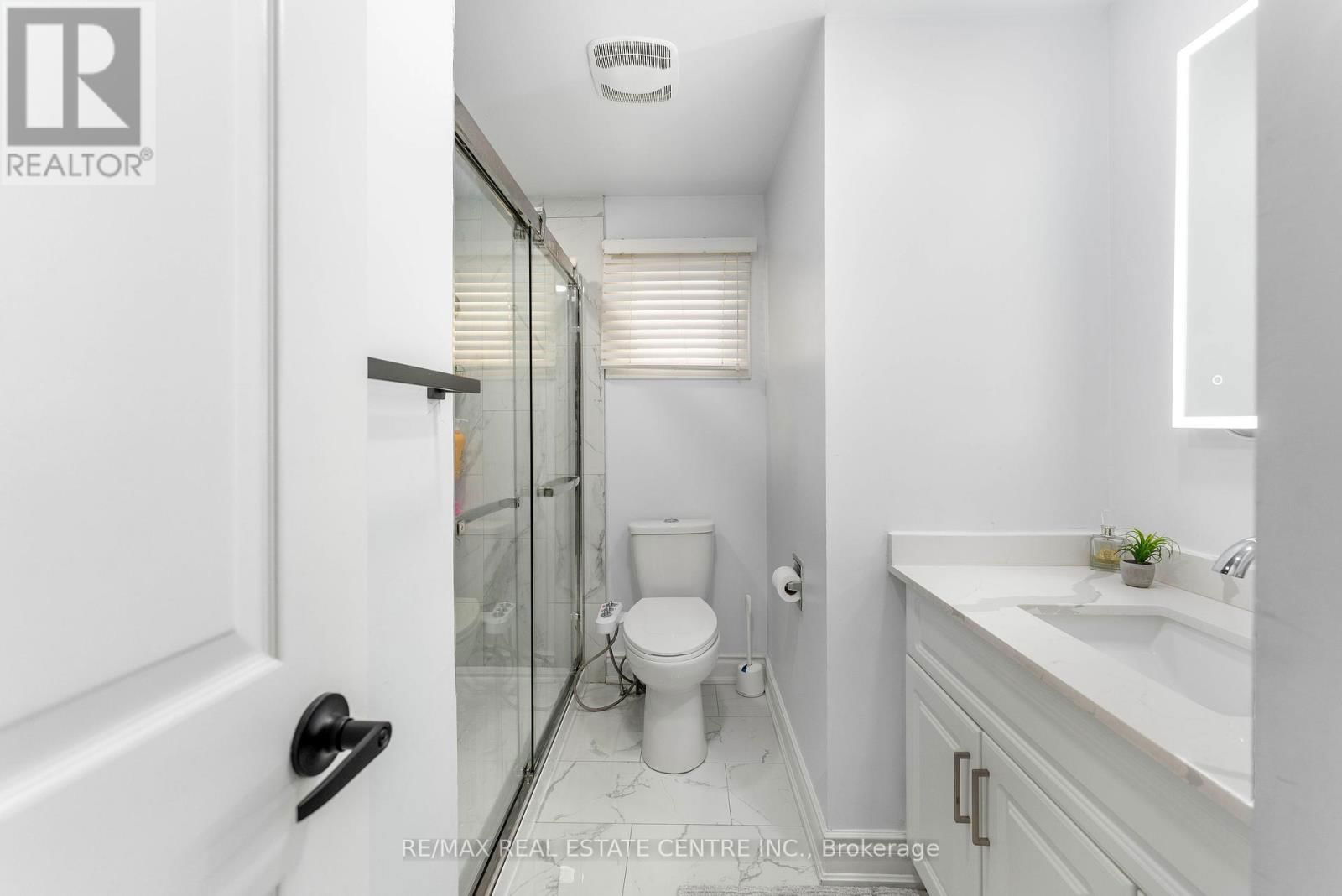 44 ABELARD AVENUE Image 23