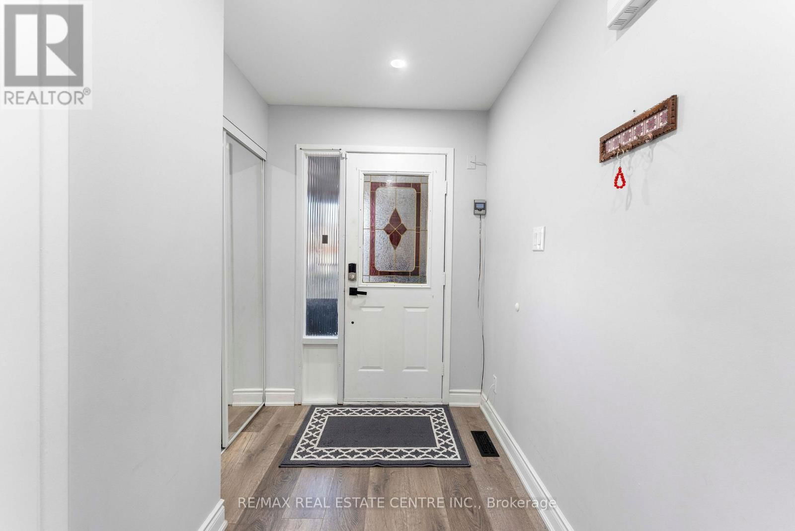 44 ABELARD AVENUE Image 3