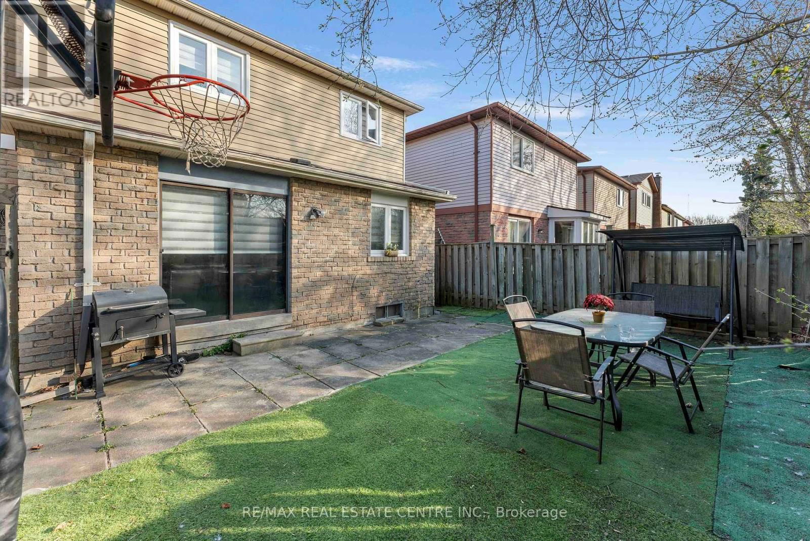 44 ABELARD AVENUE Image 34