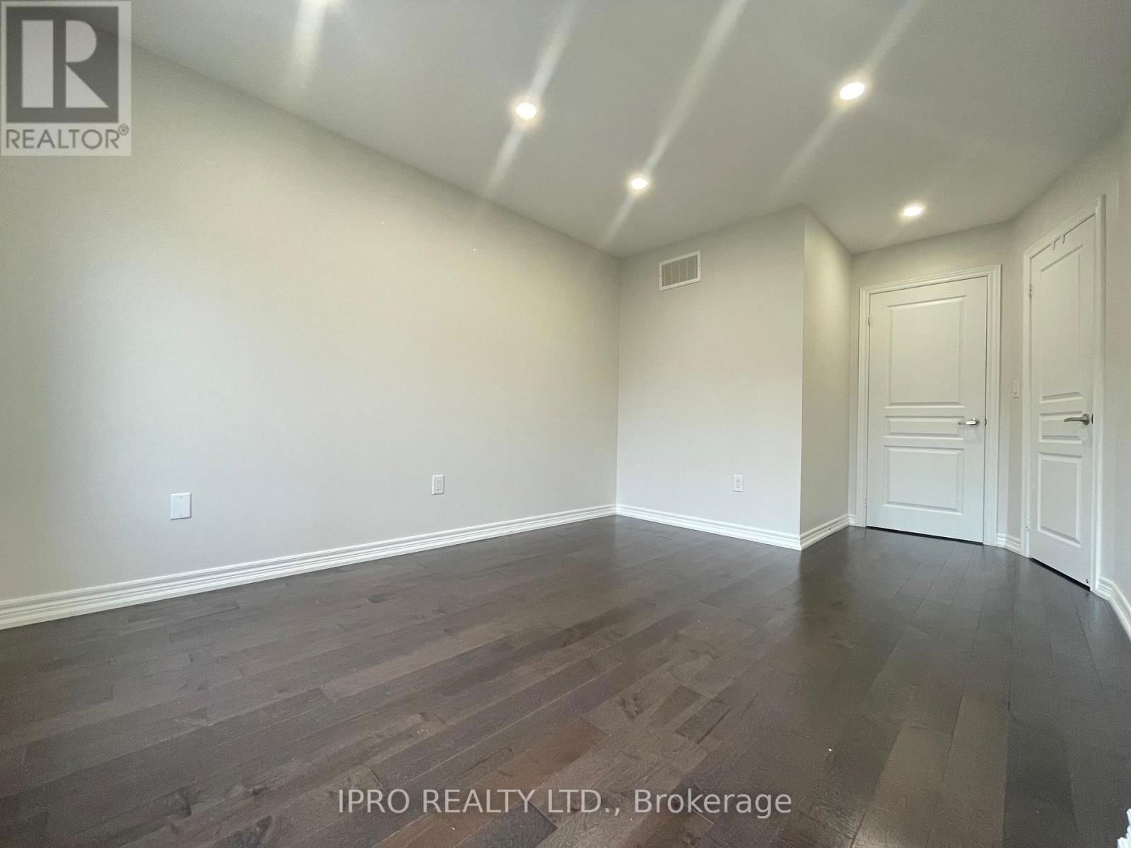 48 - 2187 FIDDLERS WAY Image 19