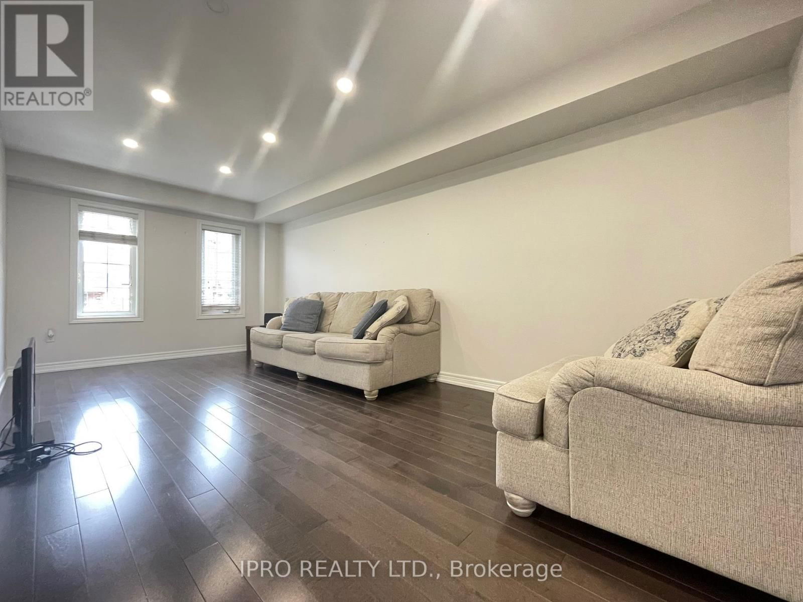 48 - 2187 FIDDLERS WAY Image 5
