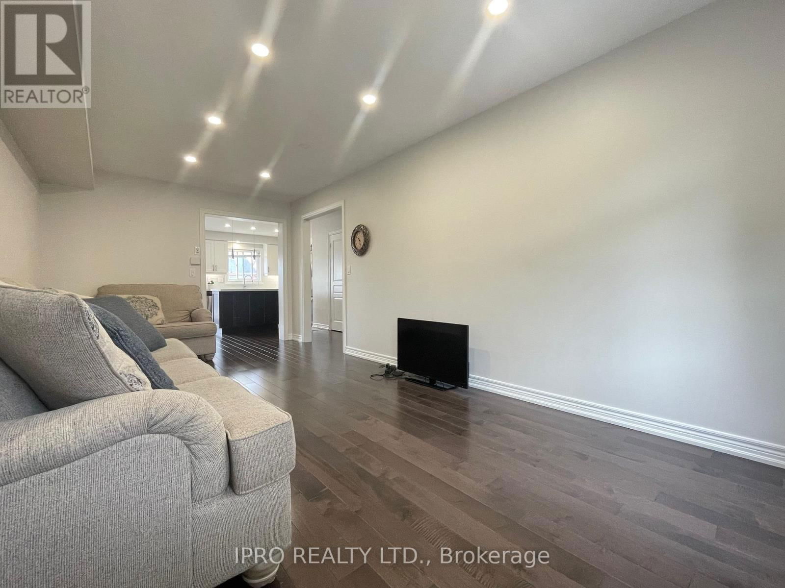 48 - 2187 FIDDLERS WAY Image 8