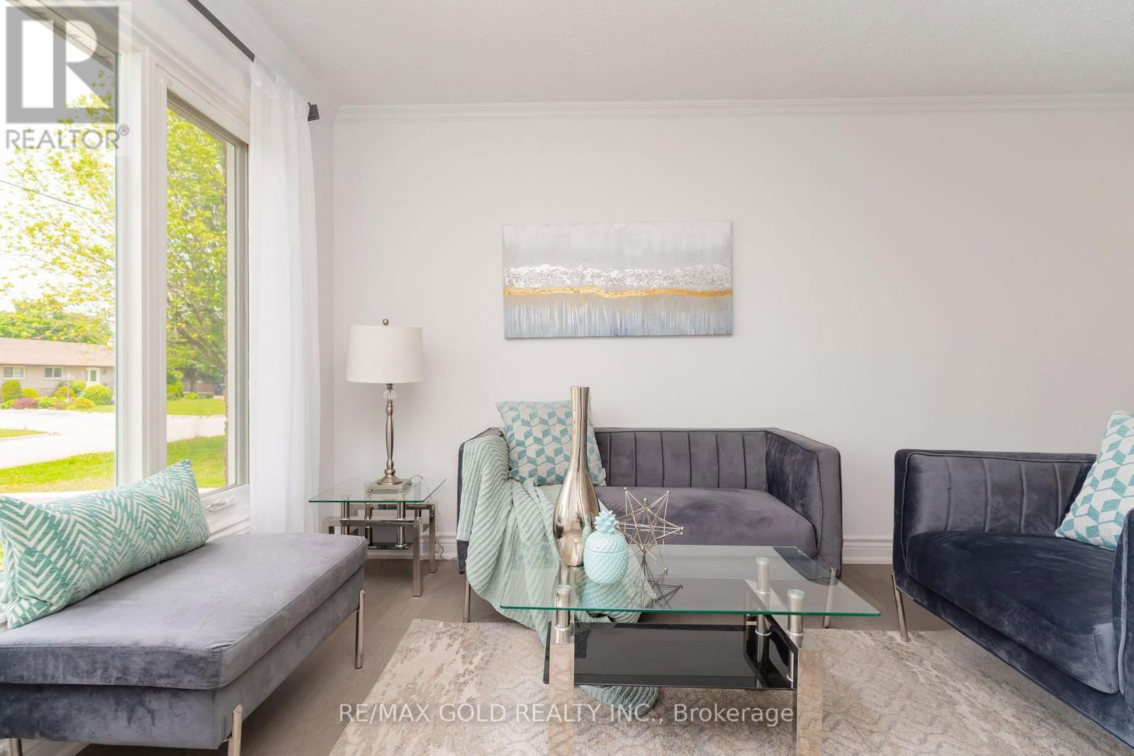 22 CARLYLE CRESCENT Image 10