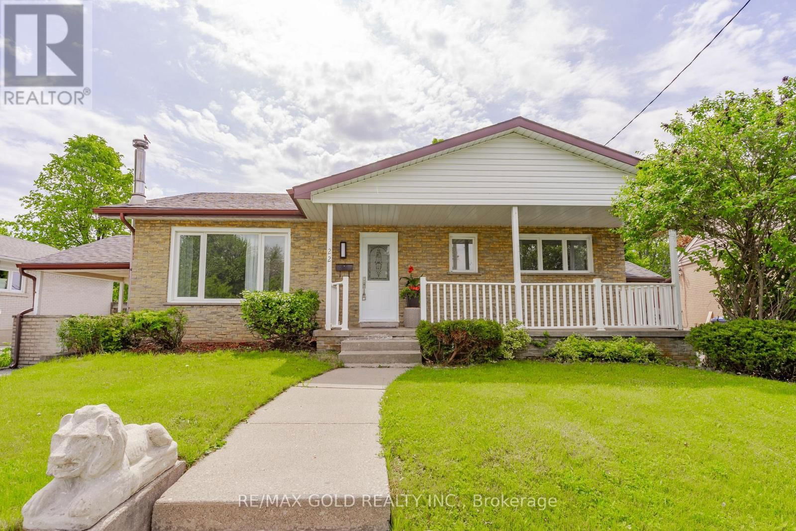22 CARLYLE CRESCENT Image 3