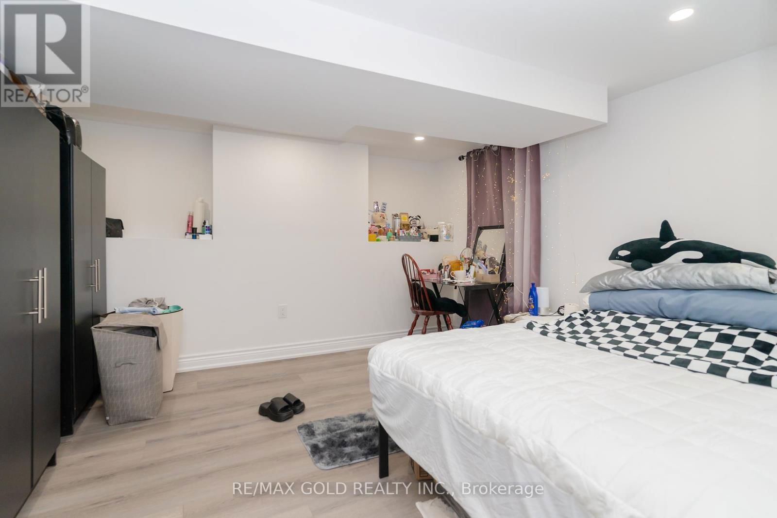 22 CARLYLE CRESCENT Image 36