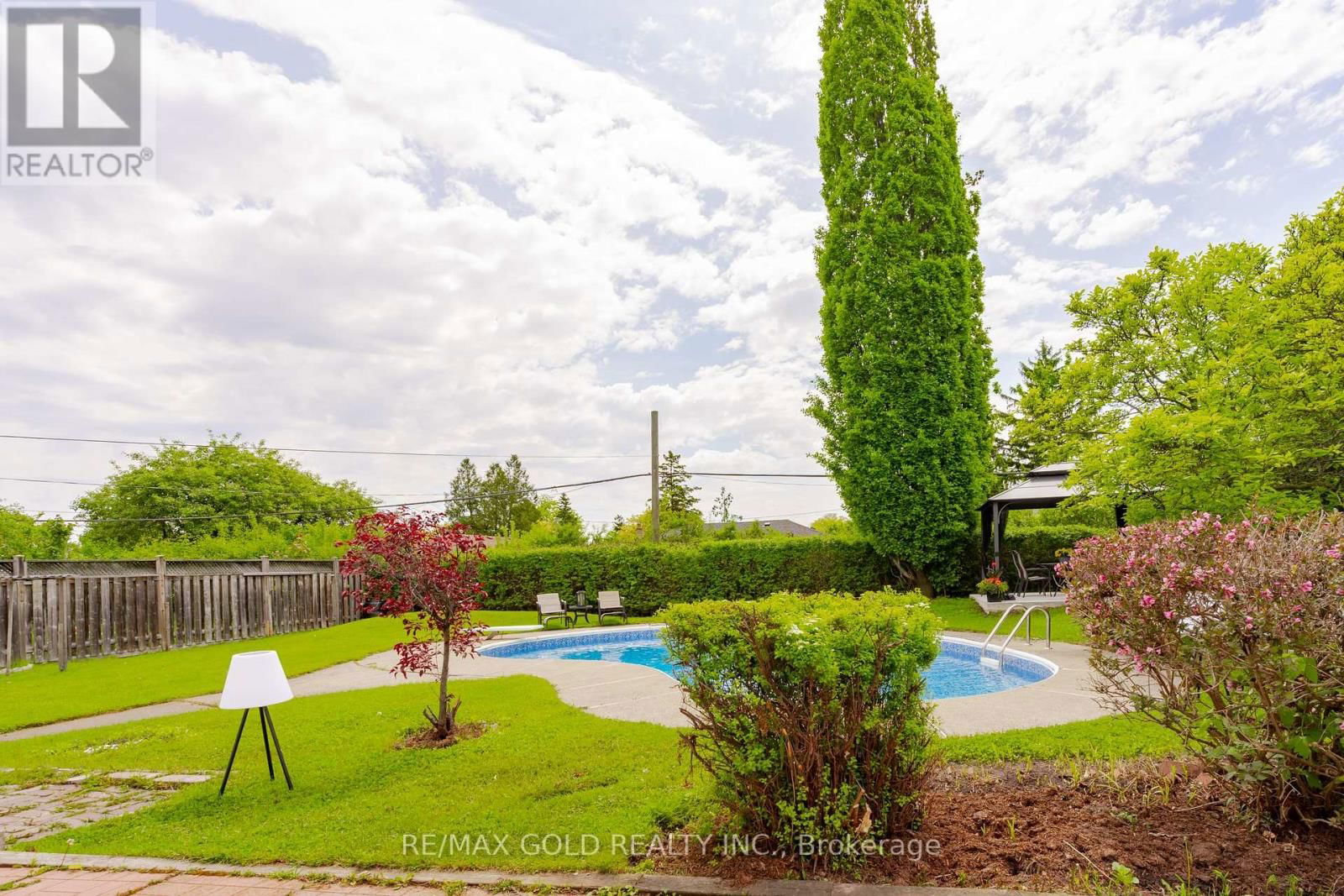 22 CARLYLE CRESCENT Image 39