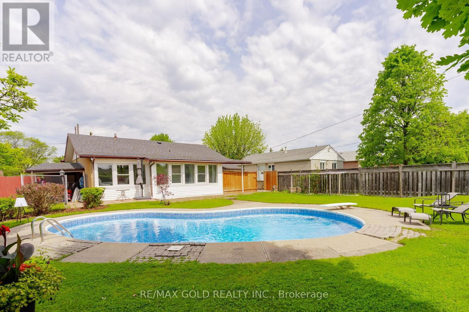 22 CARLYLE CRESCENT Image 41