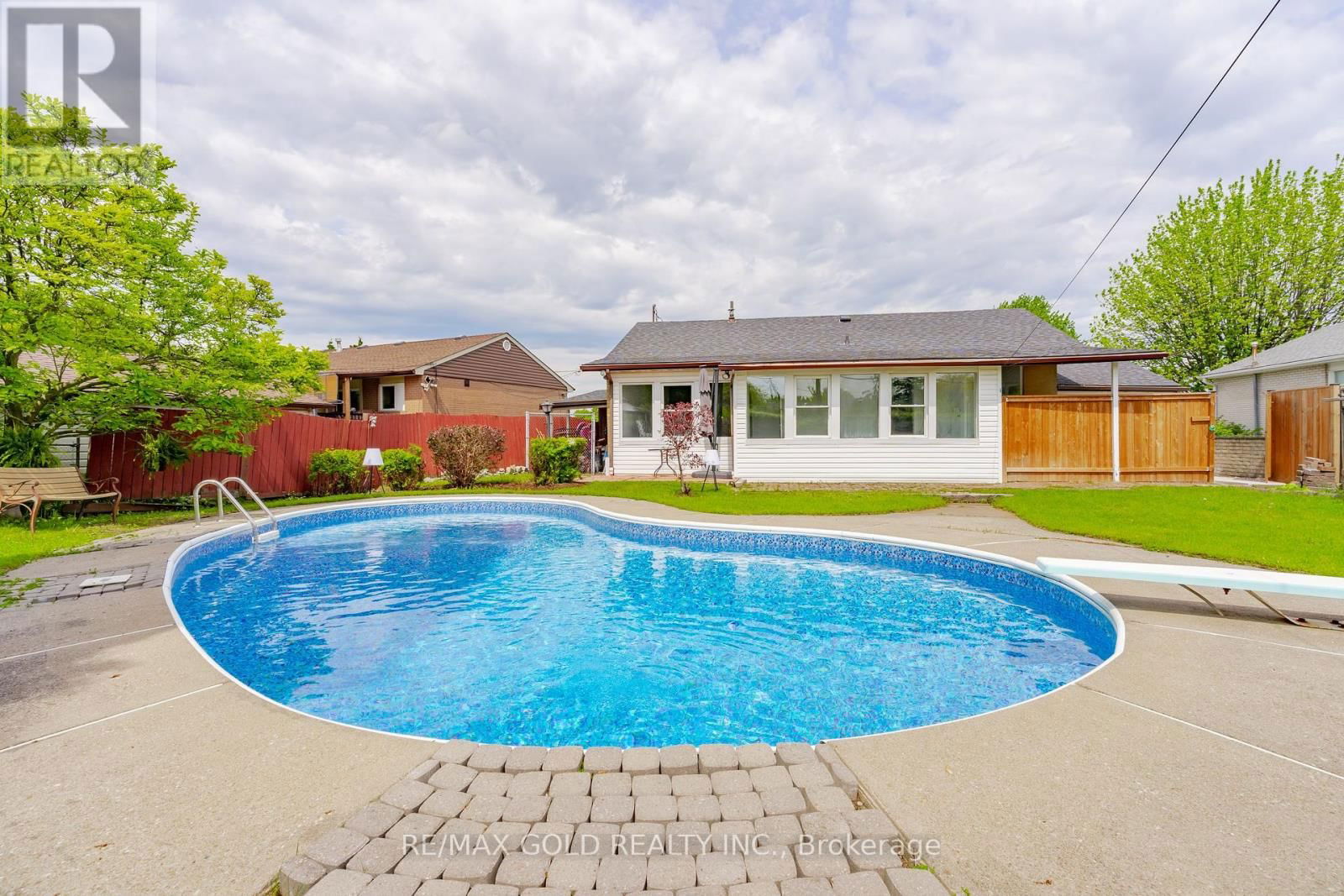 22 CARLYLE CRESCENT Image 43