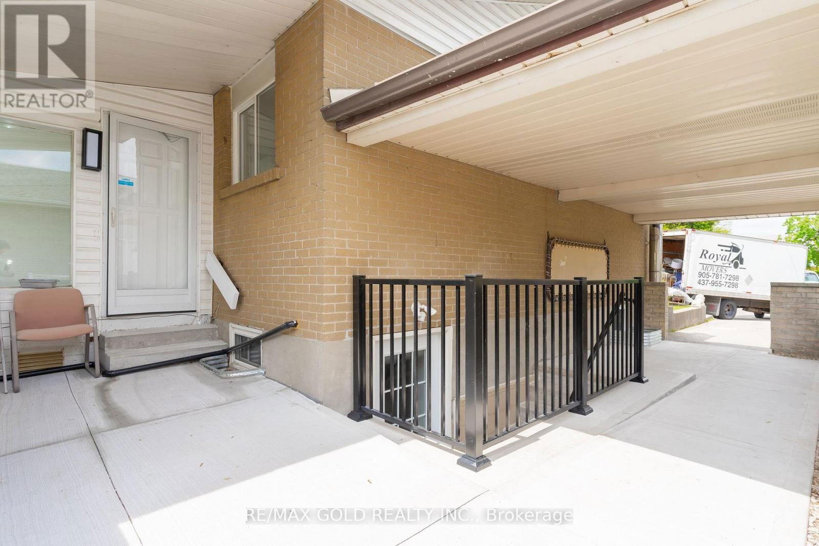 22 CARLYLE CRESCENT Image 45