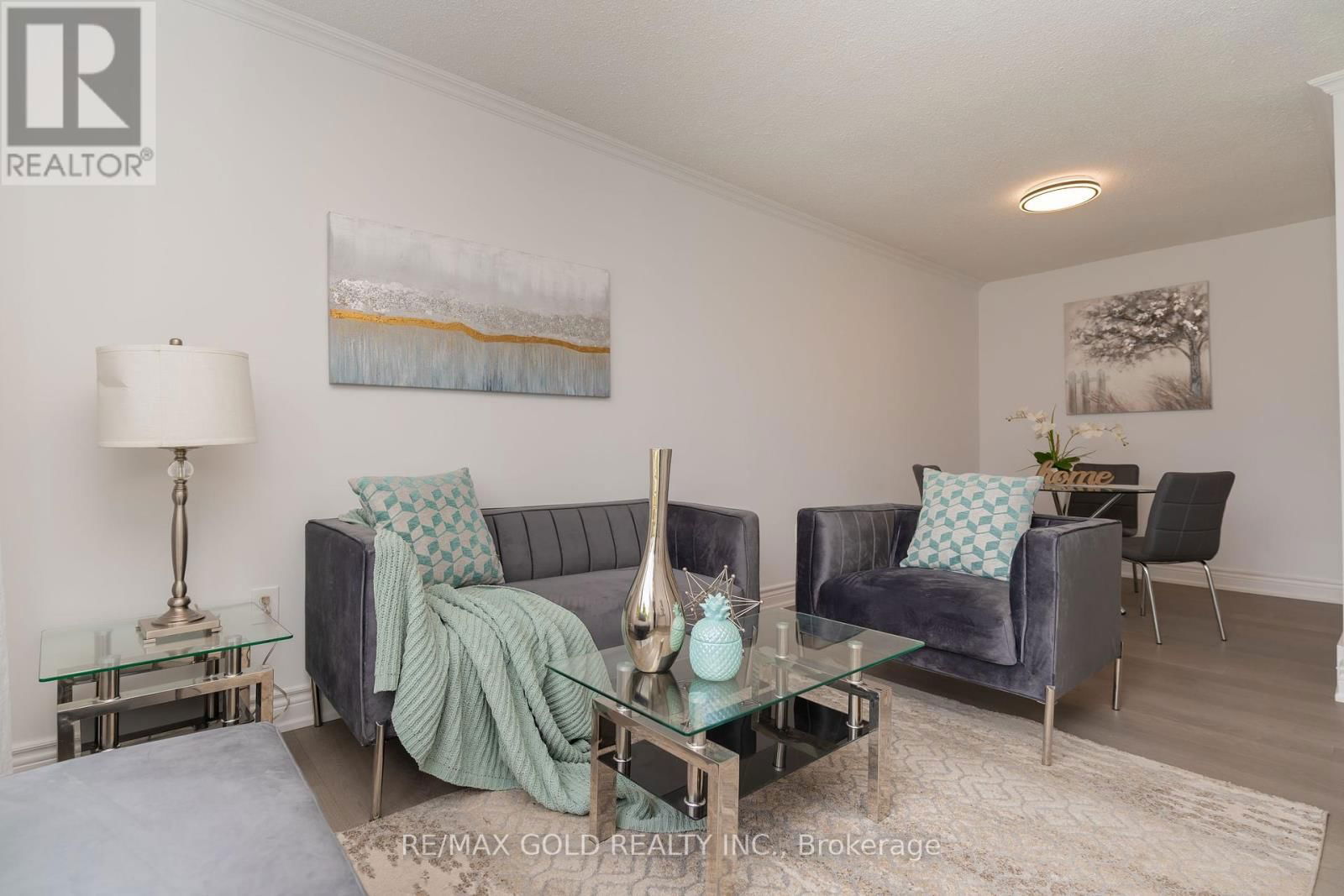 22 CARLYLE CRESCENT Image 8