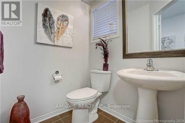 120 CROWN VICTORIA DRIVE Image 11