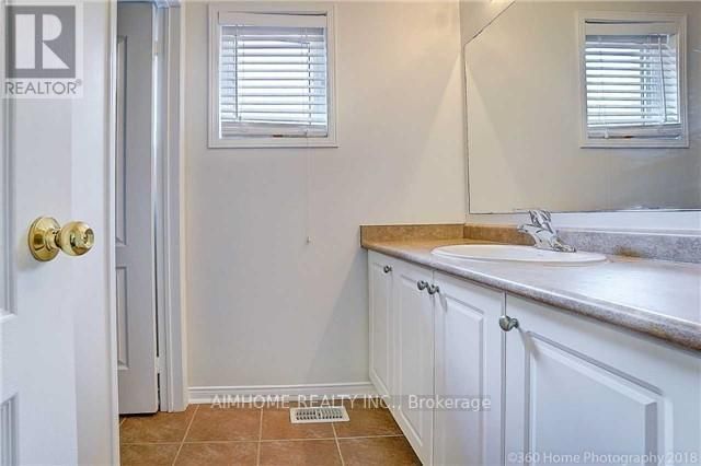 120 CROWN VICTORIA DRIVE Image 18