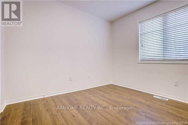 120 CROWN VICTORIA DRIVE Image 19