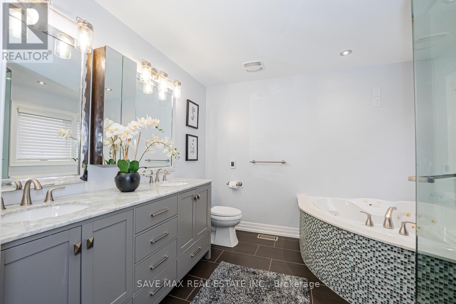 23 HILLCREST AVENUE Image 20
