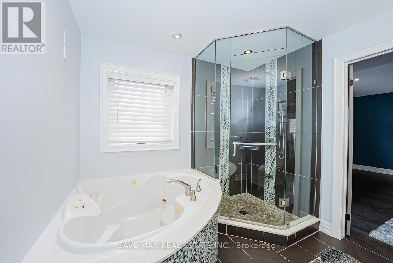 23 HILLCREST AVENUE Image 21