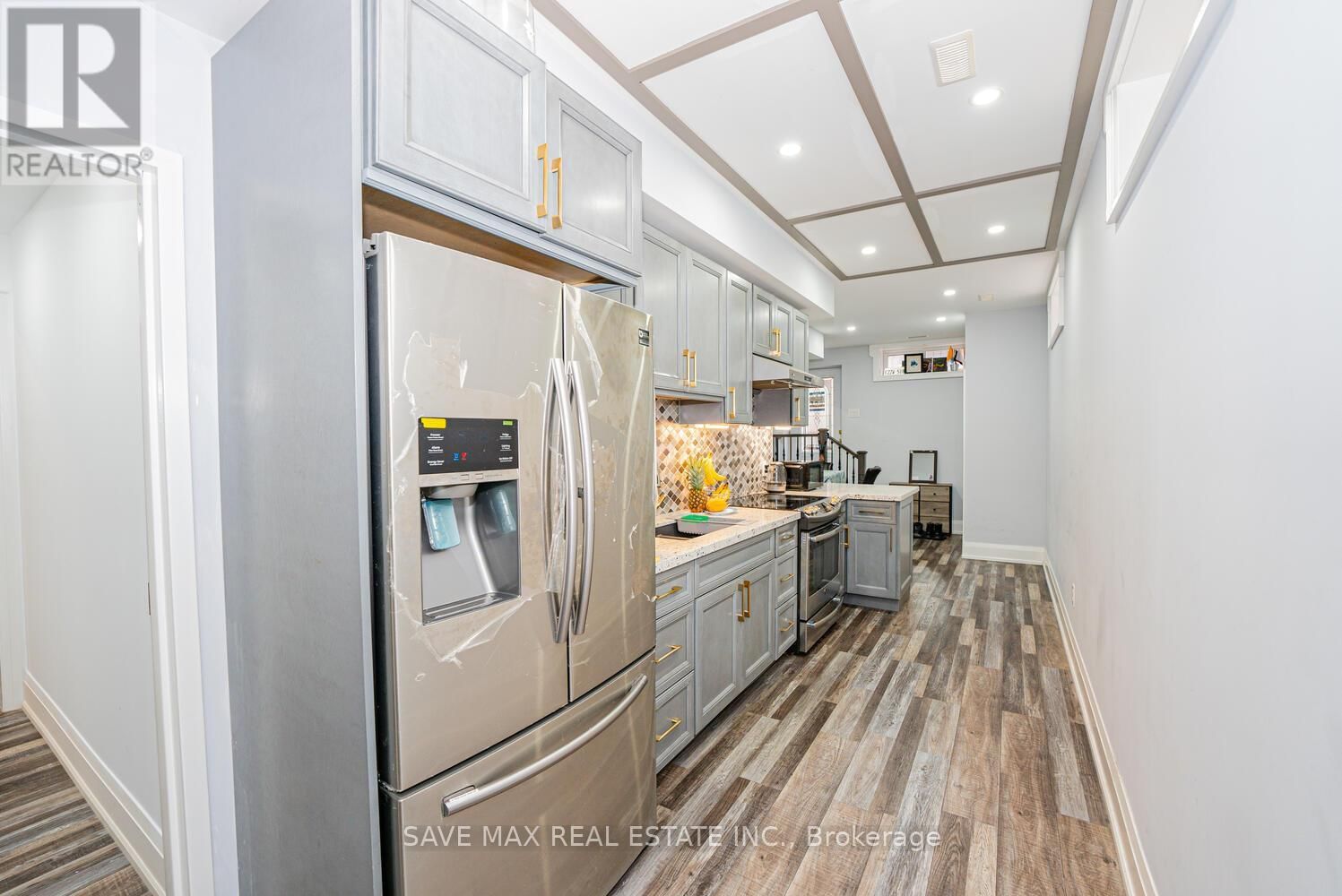 23 HILLCREST AVENUE Image 37