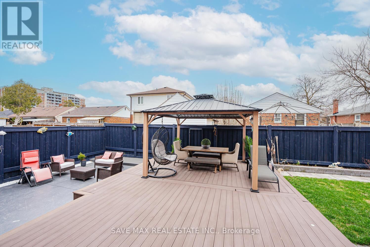 23 HILLCREST AVENUE Image 42