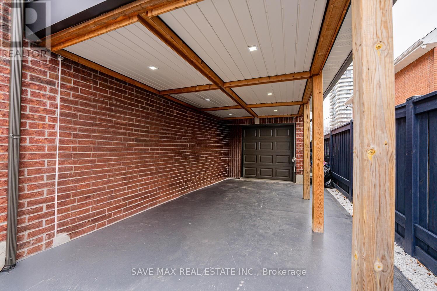 23 HILLCREST AVENUE Image 44