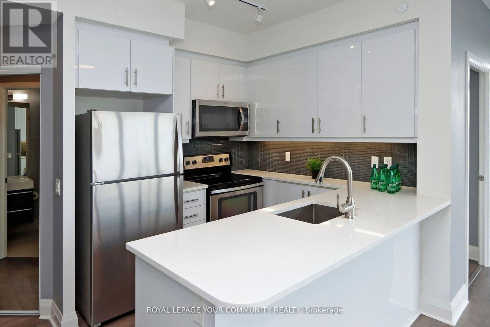 1109 - 15 ZORRA STREET Image 8