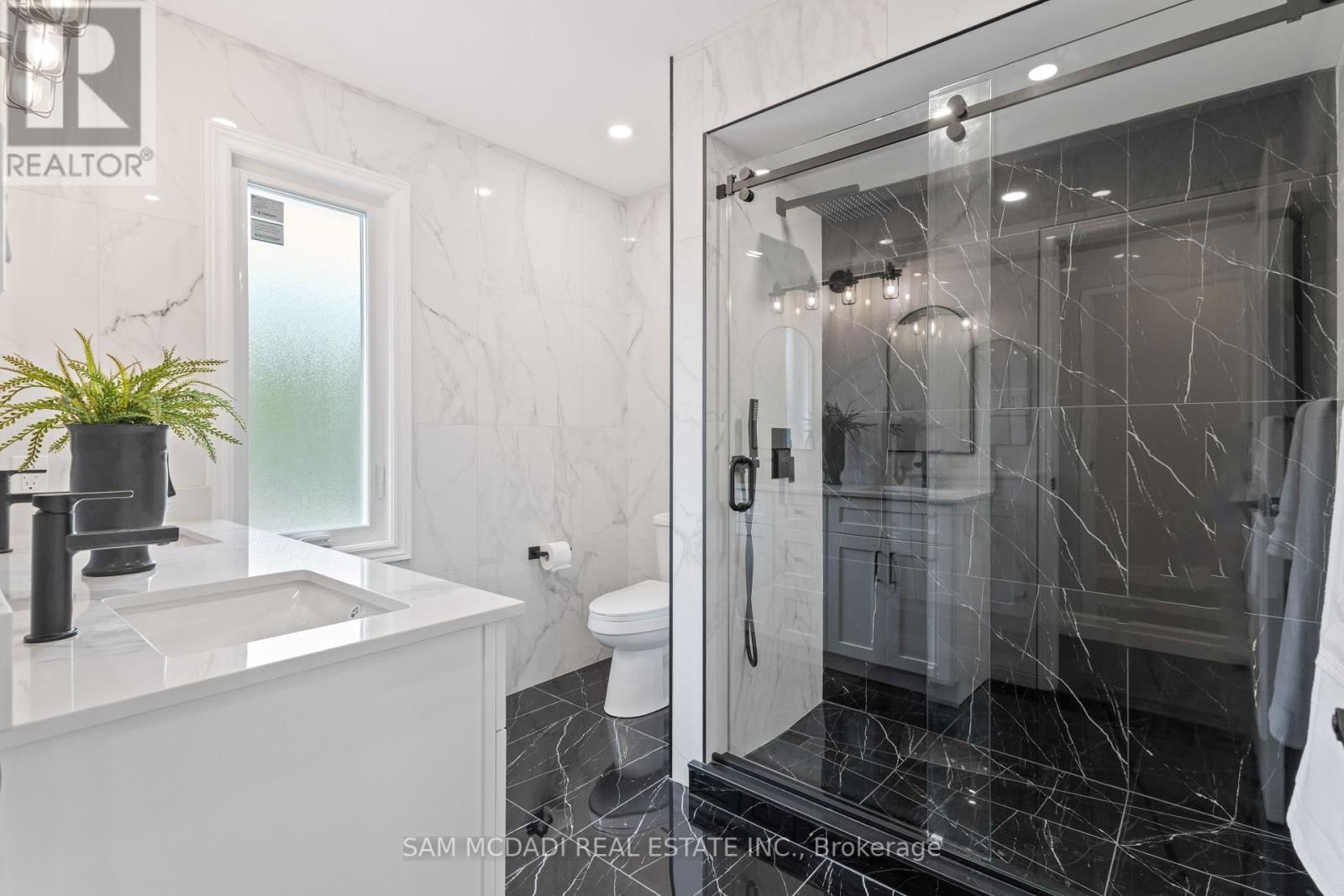 2535 ROBIN DRIVE Image 22