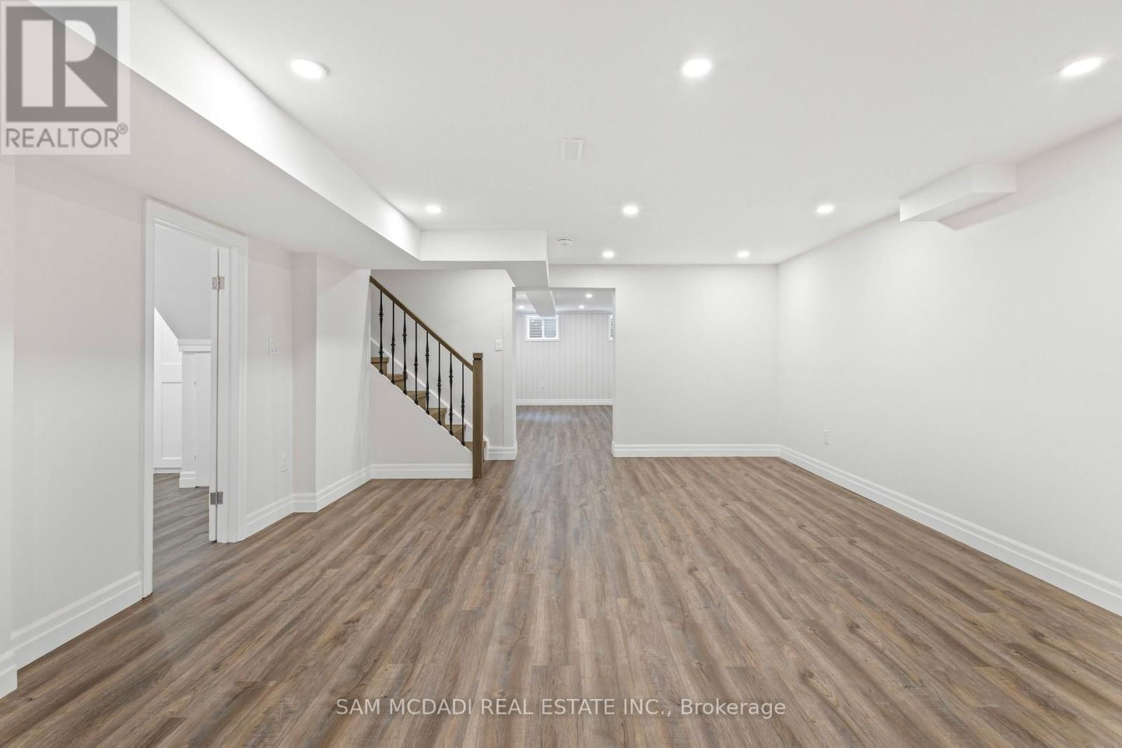 2535 ROBIN DRIVE Image 32