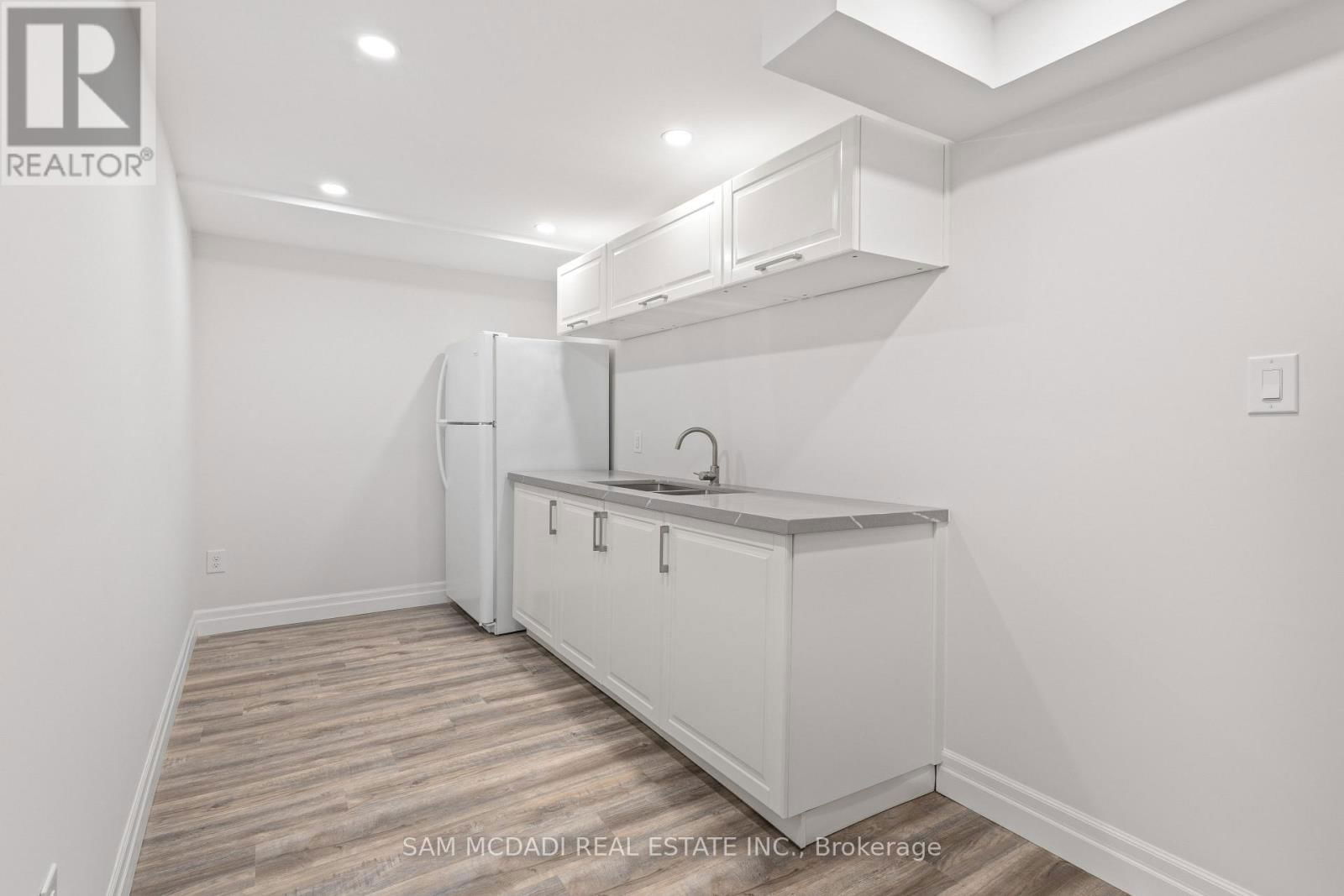 2535 ROBIN DRIVE Image 37