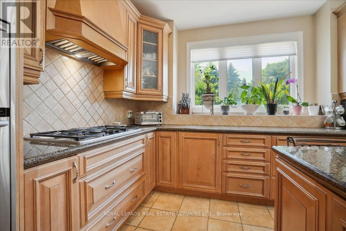 1488 ABBEYDALE COURT Image 15