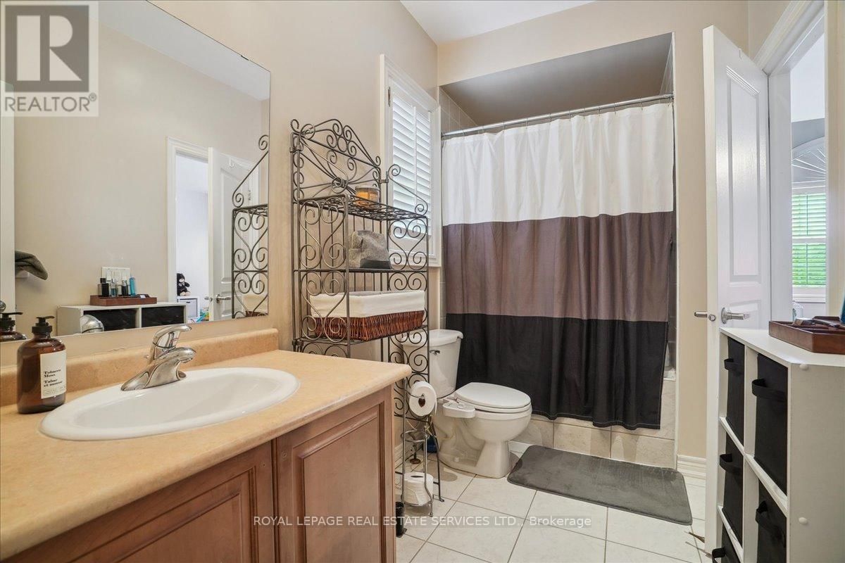 1488 ABBEYDALE COURT Image 35