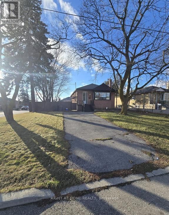 70 BUNNELL CRESCENT Image 1