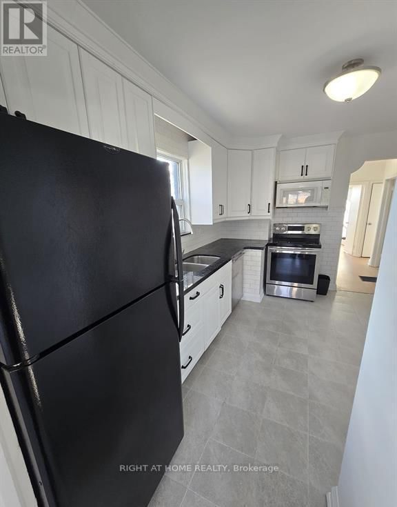 70 BUNNELL CRESCENT Image 14