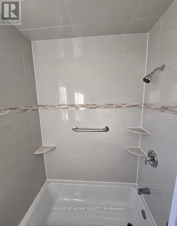 70 BUNNELL CRESCENT Image 19