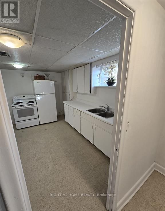 70 BUNNELL CRESCENT Image 22