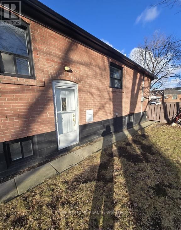 70 BUNNELL CRESCENT Image 6