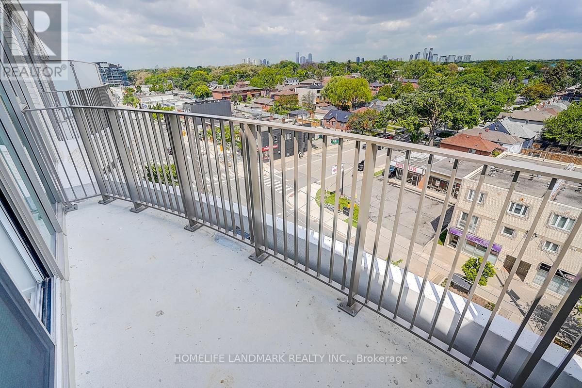 717 - 689 THE QUEENSWAY Image 34