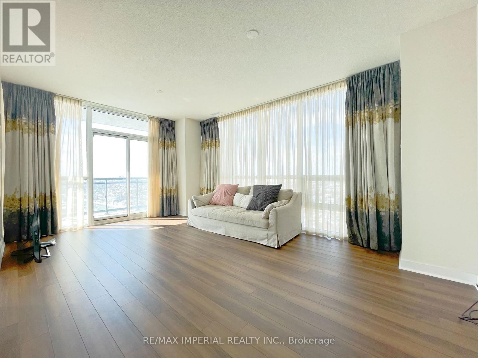 1807 - 3975 GRAND PARK DRIVE Image 4