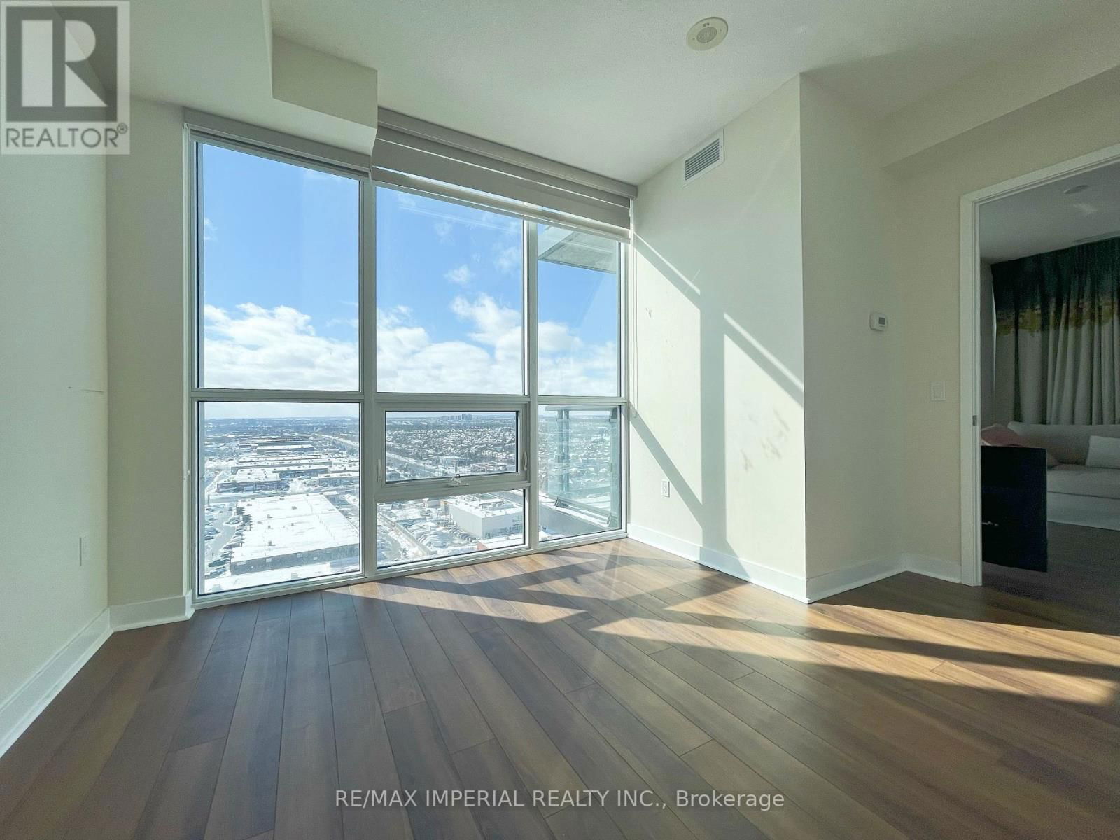1807 - 3975 GRAND PARK DRIVE Image 7