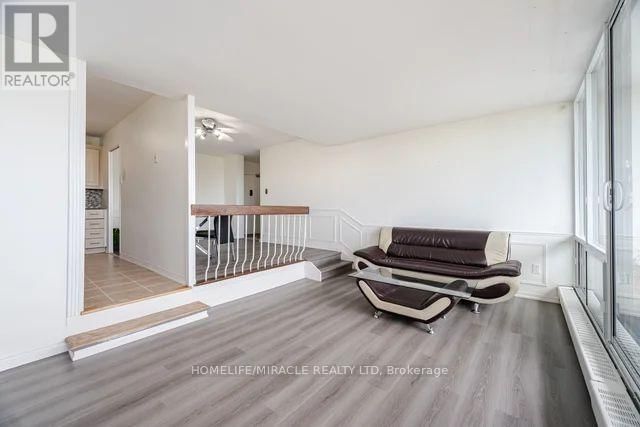 1112 - 455 SENTINEL ROAD Image 13