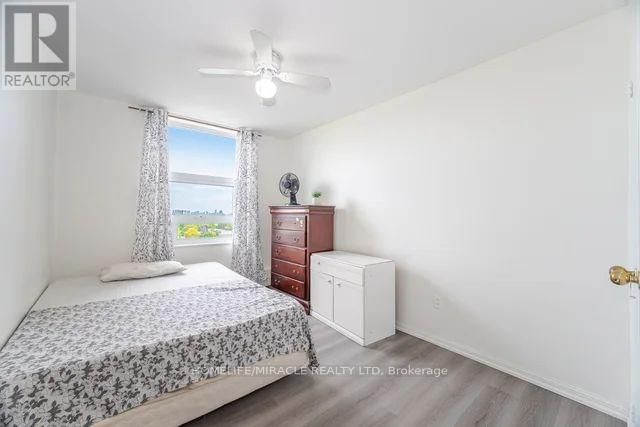 1112 - 455 SENTINEL ROAD Image 24