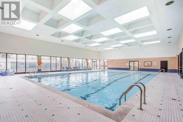 1112 - 455 SENTINEL ROAD Image 32
