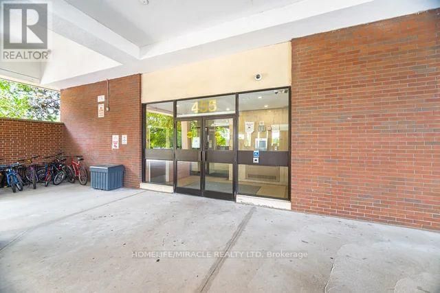 1112 - 455 SENTINEL ROAD Image 4