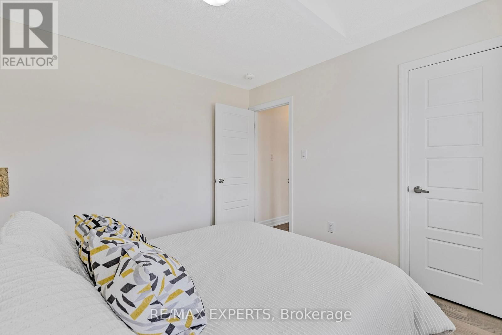 1374 ROSE WAY Image 20