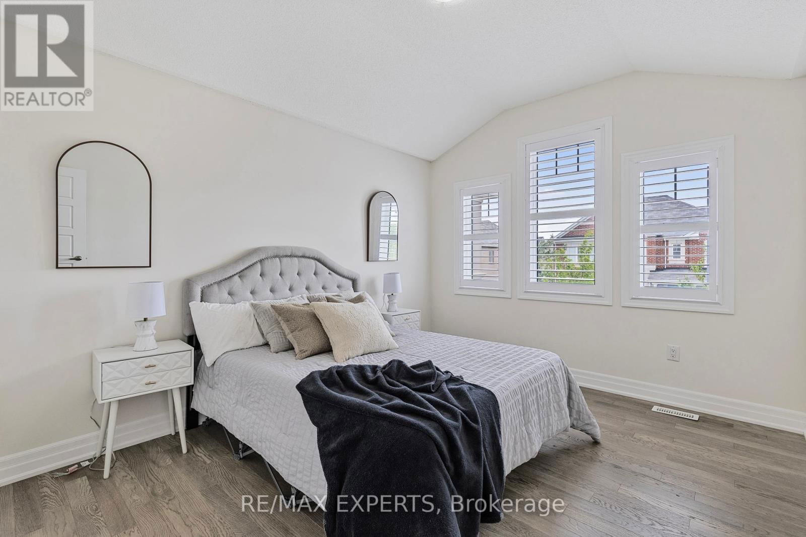 1374 ROSE WAY Image 23