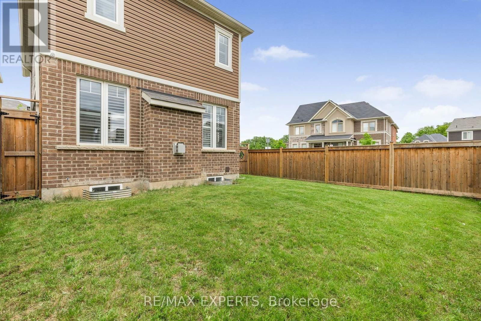 1374 ROSE WAY Image 27