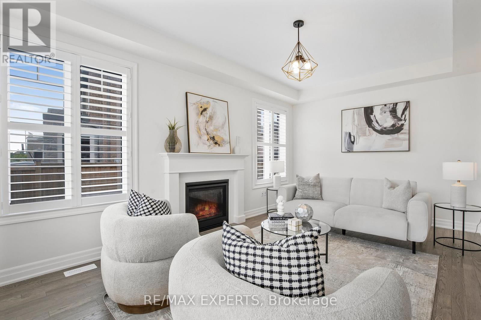 1374 ROSE WAY Image 4