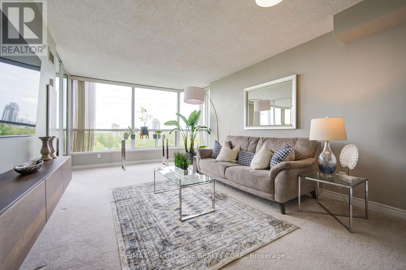 1008 - 1276 MAPLE CROSSING BOULEVARD Image 12