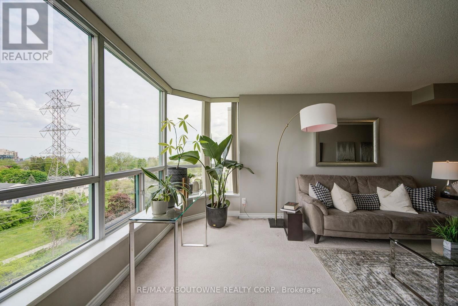 1008 - 1276 MAPLE CROSSING BOULEVARD Image 19