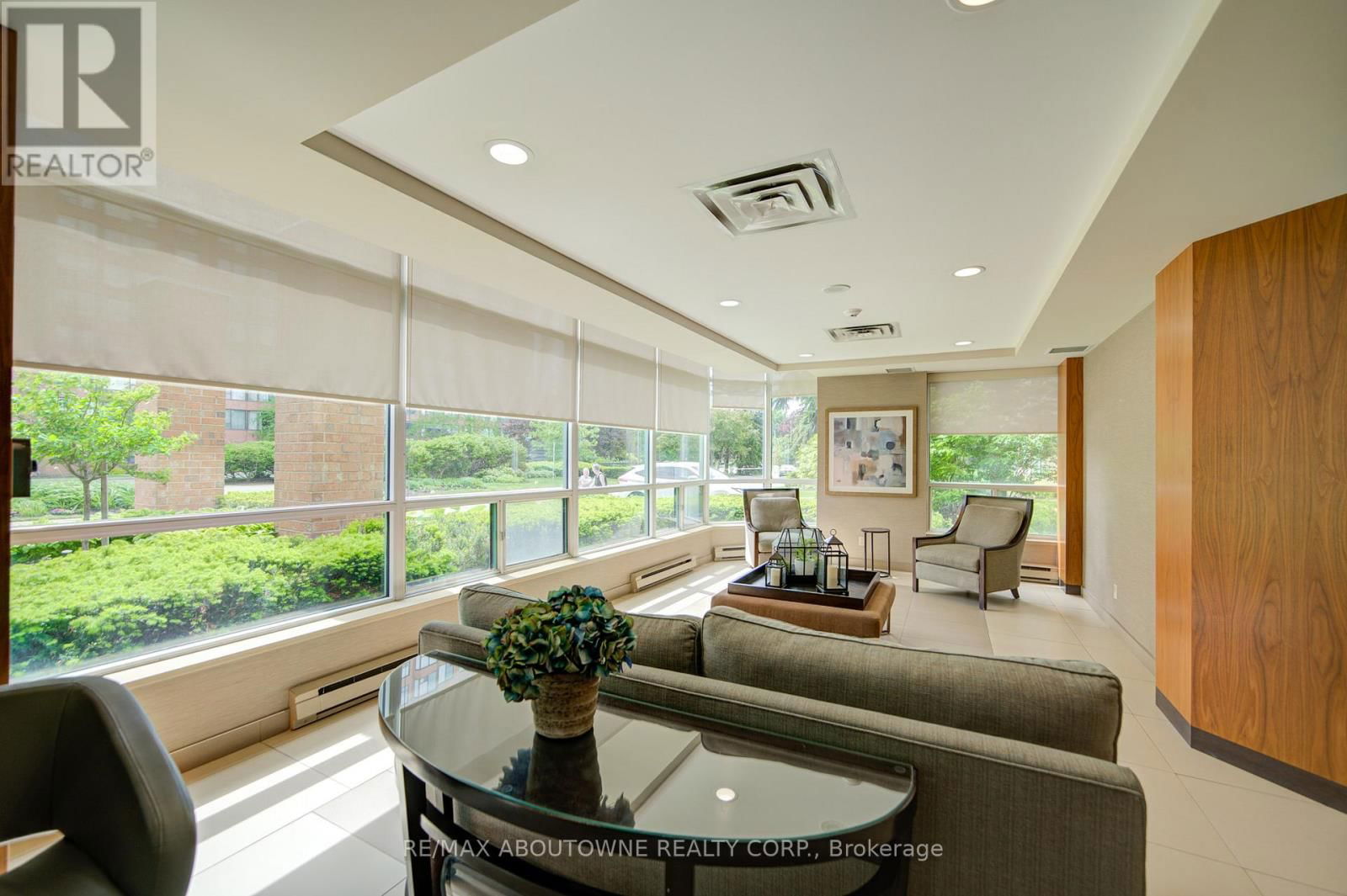 1008 - 1276 MAPLE CROSSING BOULEVARD Image 35